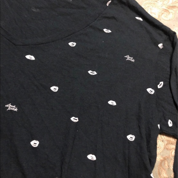 PINK cropped long sleeve kiss shirt - Picture 2 of 3